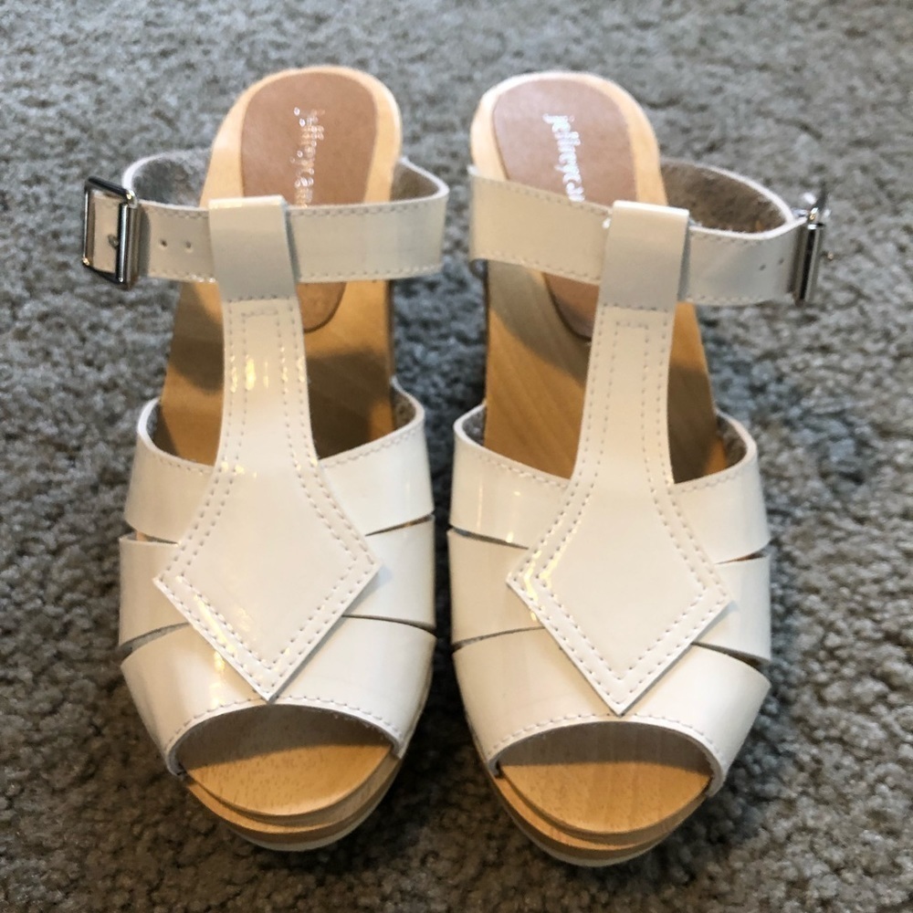Jeffrey Campbell Donostia Clog Mule Sandal White Patent size 9‎